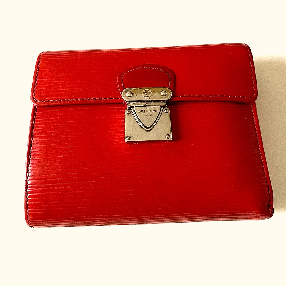 🎉HP🎉Louis Vuitton Red Wallet Trifold Epi Leather